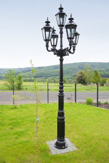 Pflasterung Hauseingang, Gartenzaun, Beete